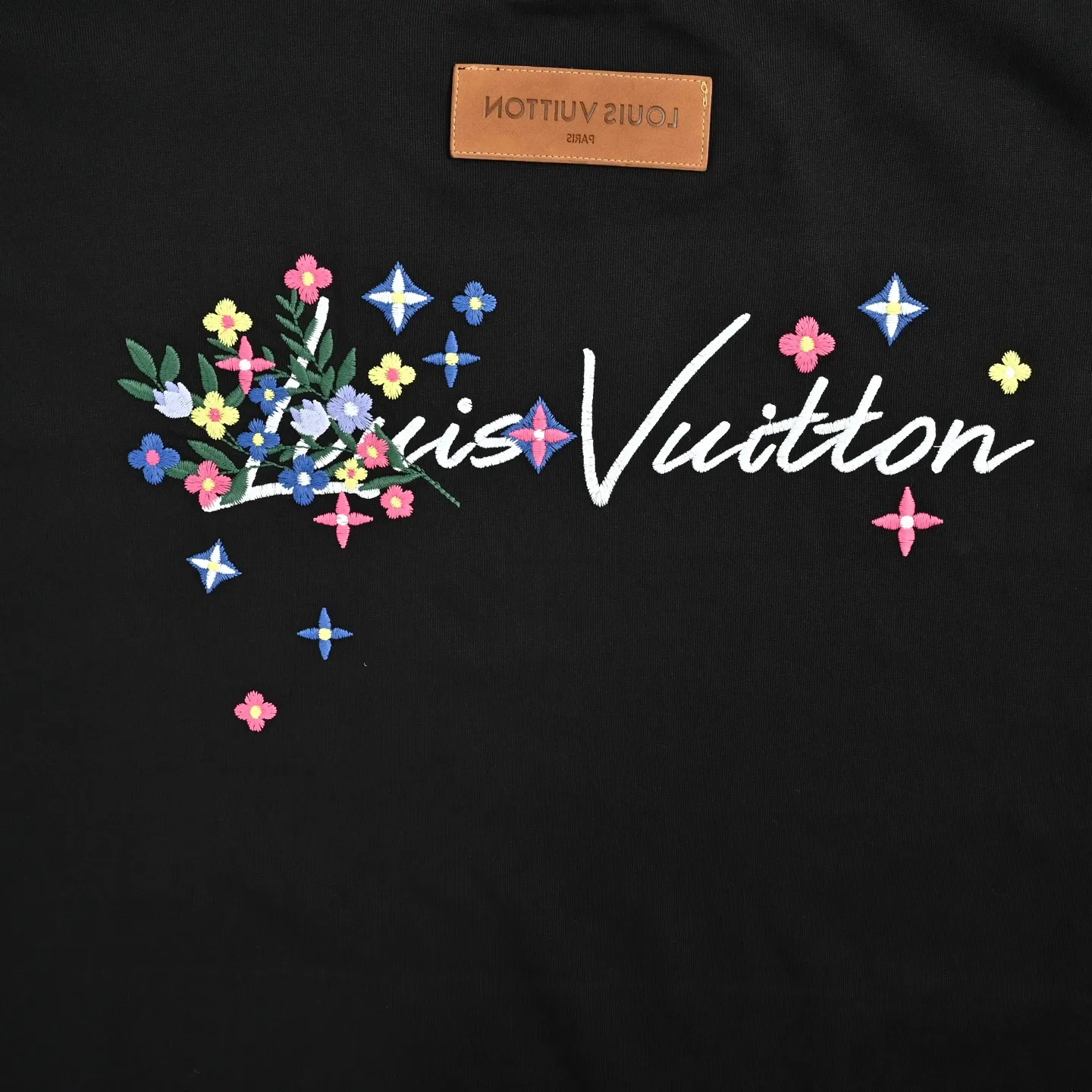 Louis Vuitton/ LV